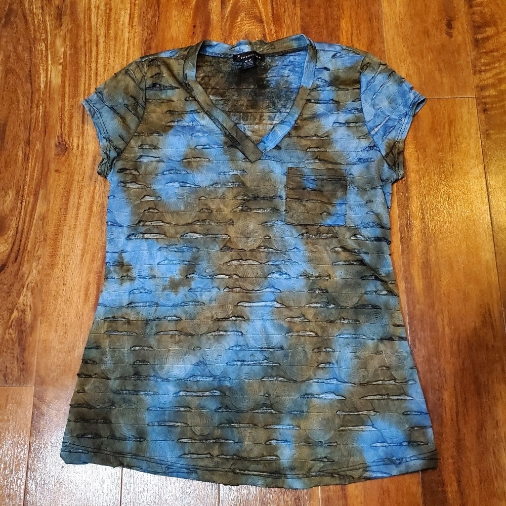 • Forever 21 • Distressed Fitted Tee